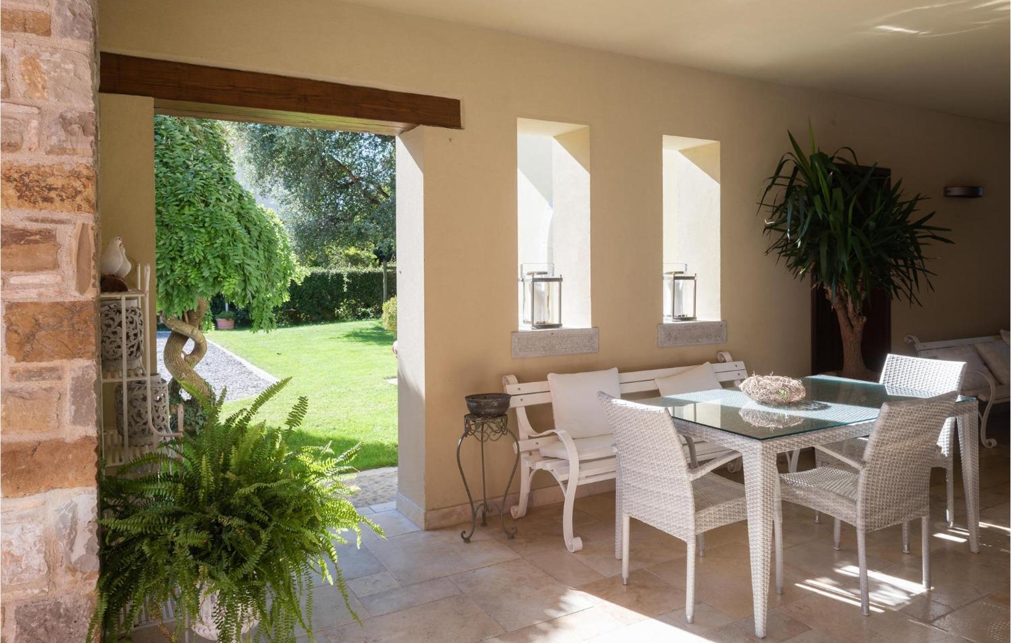 Apt, Braida Corona Exterior photo